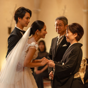 本格チャペルだからこそ叶う家族がひとつになる「本物の結婚式」|北山ル・アンジェ教会の写真(55435501)