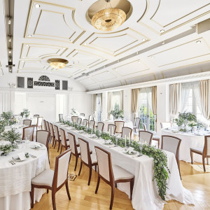 ゲストと近い距離感で過ごせるホームパーティのような贅を尽くした最上のナチュラルウエディング|北山ル・アンジェ教会の写真(55435932)