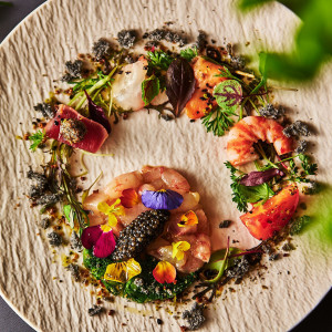 その土地の「今」と四季折々の美しさを料理に表現することを信条とする一品|北山ル・アンジェ教会の写真(55435702)