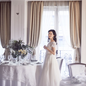 大きな窓からは陽光・緑が和やかな雰囲気を演出してくれる|北山ル・アンジェ教会の写真(55435933)