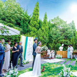 【2700平米に広がる自然美】ガーデン＆1日貸切邸宅×評判の美食