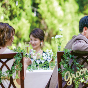 チェア装飾も自由(*^-^*)新郎新婦の椅子には特別感を|アイネスヴィラノッツェ宝ヶ池(クラウディアホールディングスグループ)の写真(56683180)