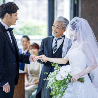 大切な人たちの温かなまなざしに見守られながら迎える誓いの瞬間