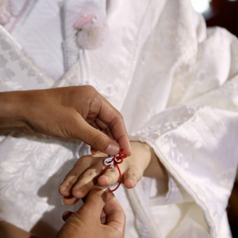 【縁結の儀】は新郎新婦様の結びつきを、より一層強くする冠稲荷神社だけの儀式