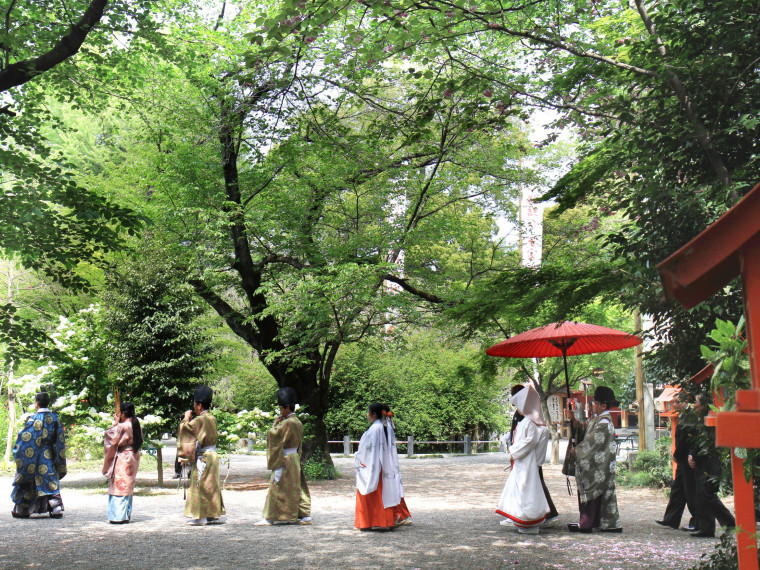 神社で挙げる日本の結婚式