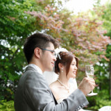 ガーデン乾杯!ゲスト全員とグラスを合わせて「おめでとう」