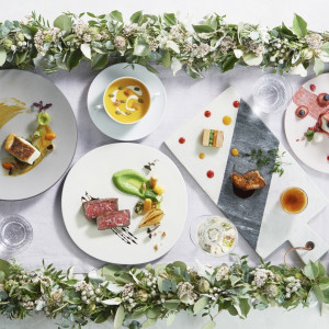 フランス料理が初めての方でも親しみが持てる婚礼コース|アーククラブ迎賓館(広島)の写真(10753517)