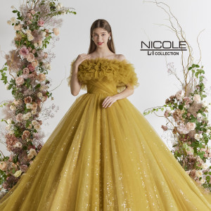 鮮やかなイエローとグリッターがアクセント|ウエディングパルコ アルジェントの写真(53307728)