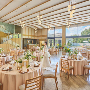 25年リニューアル！木の温もりを感じる開放的なパーティ会場|グランラセーレの森の写真(54778394)