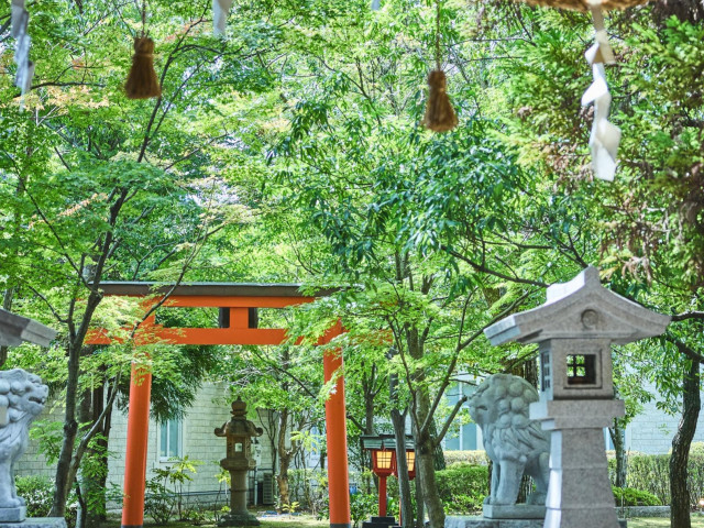 広大な敷地に用意された、異なる2つの邸宅！