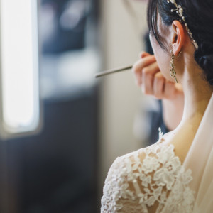 花嫁になる瞬間を、そっと映す支度の時間。|ザ・ロイヤルダイナスティ大宮(THE ROYAL DYNASTY OMIYA)の写真(55426606)