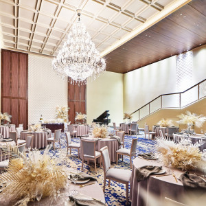 クラシカルで上質な雰囲気ながらアットホームで温かい結婚式を叶えられるパーティー空間|ザ・ロイヤルダイナスティ大宮(THE ROYAL DYNASTY OMIYA)の写真(55426861)