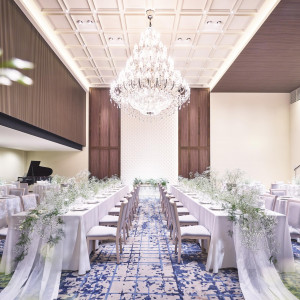 シャンデリアが華やかさを演出する上質なデザイン美空間|ザ・ロイヤルダイナスティ大宮（THE ROYAL DYNASTY OMIYA）の写真(56656429)