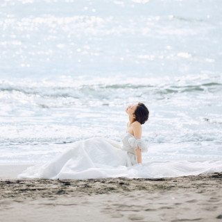 「ありのまま」を表す“ecru”「花嫁」を表す“spose” スウィートな美しさを引き立たせるドレス