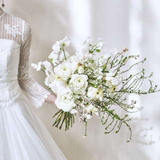 甘いだけではない、洗練された大人可愛い女性像を表現