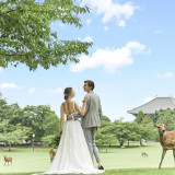 ヒルトップテラスは奈良公園の真ん中に位置する会場。東大寺大仏殿も徒歩5分圏内。
