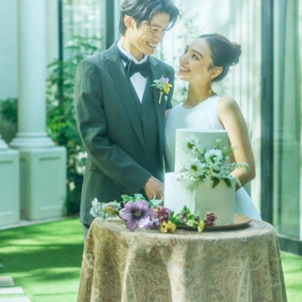 自然溢れる中でご家族とのお写真を