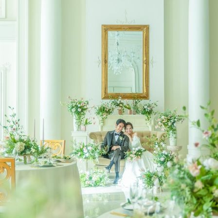白×グリーンで落ち着いた雰囲気のパーティ会場|ニーズ宇都宮 by T&G WEDDING(旧 アーカンジェル迎賓館 宇都宮)の写真(61053212)
