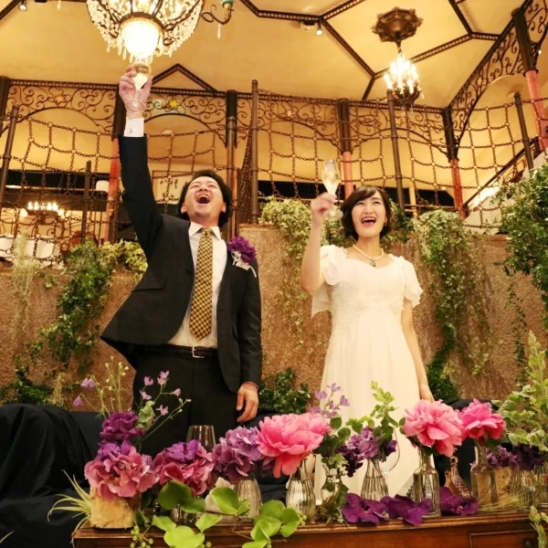 決まった進行もないから、おふたりらしいパーティを楽しんで♡
