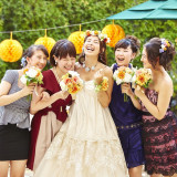 仲良しのみんなに囲まれて・・・プライベートガーデンならではのワンシーンです。