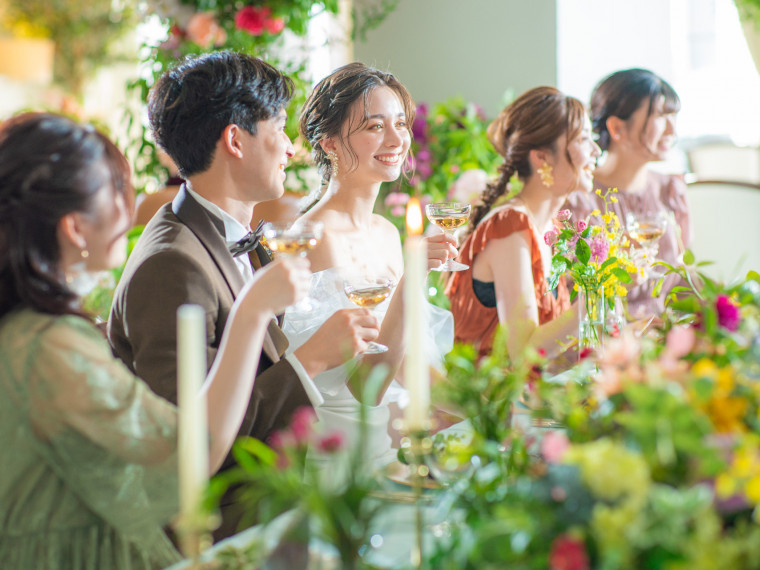 大切なご家族とご友人だけで叶える 少人数ウエディング
