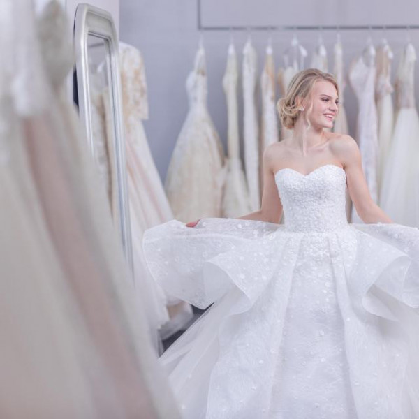 選べるドレスとタキシード！ 豊富なブランドをサイズを各種取り揃えております