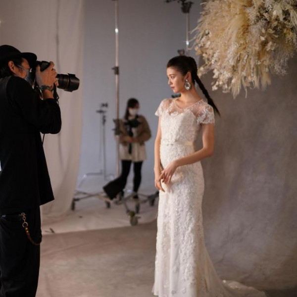 撮影400～500ショットから選りすぐりの250カットをデータでお渡し 両家分の2面台紙も！