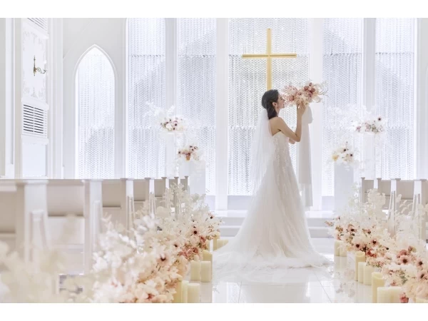 【水の邸宅】ホワイトハウス チャペル