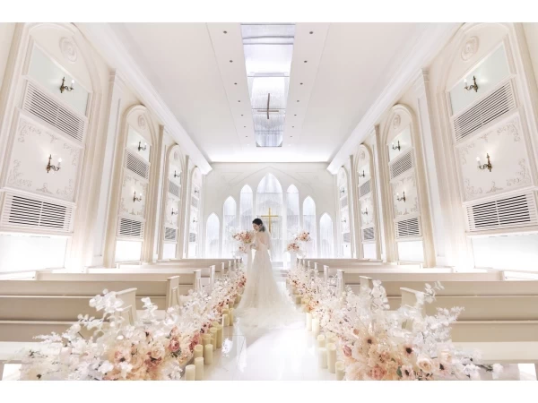 【水の邸宅】ホワイトハウス チャペル