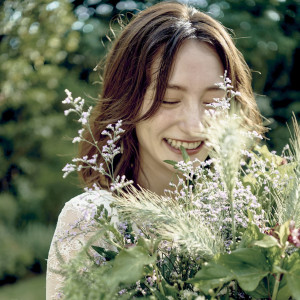 広大なガーデンを自由に使って演出を楽しもう！|アーククラブ迎賓館（新潟）/テイクアンドギヴ・ニーズウェディングの写真(54727274)