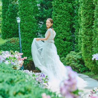 披露宴会場へガーデンからのサプライズ入場。