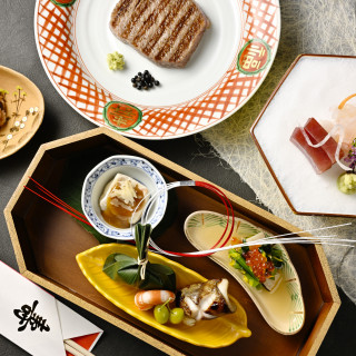 旬の食材を生かした繊細な味わいと美しい盛り付けが特別な一日を彩ります
