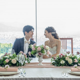 ご家族や大切なゲストと近い距離感で感謝の気持ちをお伝えできるご会食会も人気