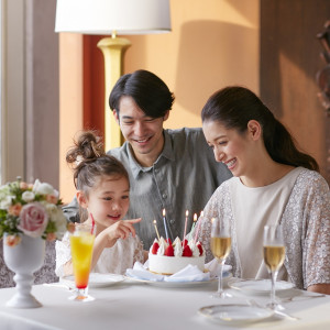 ご家族の大切な記念日もぜひオークラで♪オークラでおふたりやご家族の方と素敵な思い出を、これからたくさん作ることができますね！|オークラアクトシティホテル浜松の写真(1727318)