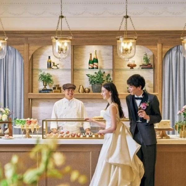 専属パティシエが季節や流行を取り入れたフルオーダーでご提案