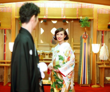 ホテル内「婚儀殿」では石浦神社の神様をお祀りしております。