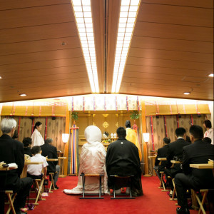 厳かに執り行われる神前式では、凛とした空気が漂っています。|金沢東急ホテルの写真(2777680)