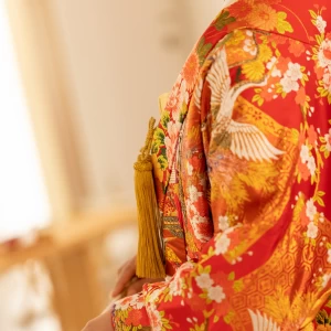 相良刺繍や唐織りなど伝統的な古典柄からモダン柄まで、様々な色味・風合いの和装を取り揃えております。|オークラ千葉ホテルの写真(44593941)