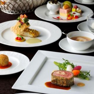 【大人花嫁に】オークラが誇る料理×挙式×おもてなし体験