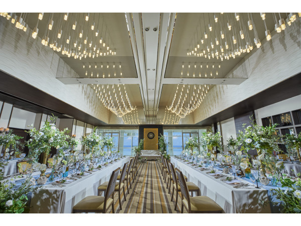 〈船出をイメージした会場 SPLASH〉大人スタイリッシュな披露宴会場