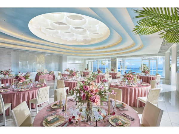 〈水の波紋をイメージした会場 RIPPLE〉