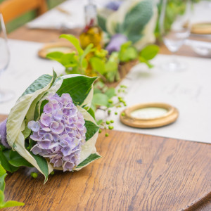 アジサイも大人っぽいウェディングコーデでとっても素敵☆|ENSOLEILLE（アンソレイエ）～VILLAGE WEDDING～の写真(5882778)