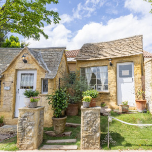 【南仏の街並み】まるで絵本から飛び出してきたかのようなフォトジェニックな世界感が広がる|ENSOLEILLE（アンソレイエ）～VILLAGE WEDDING～の写真(57024022)