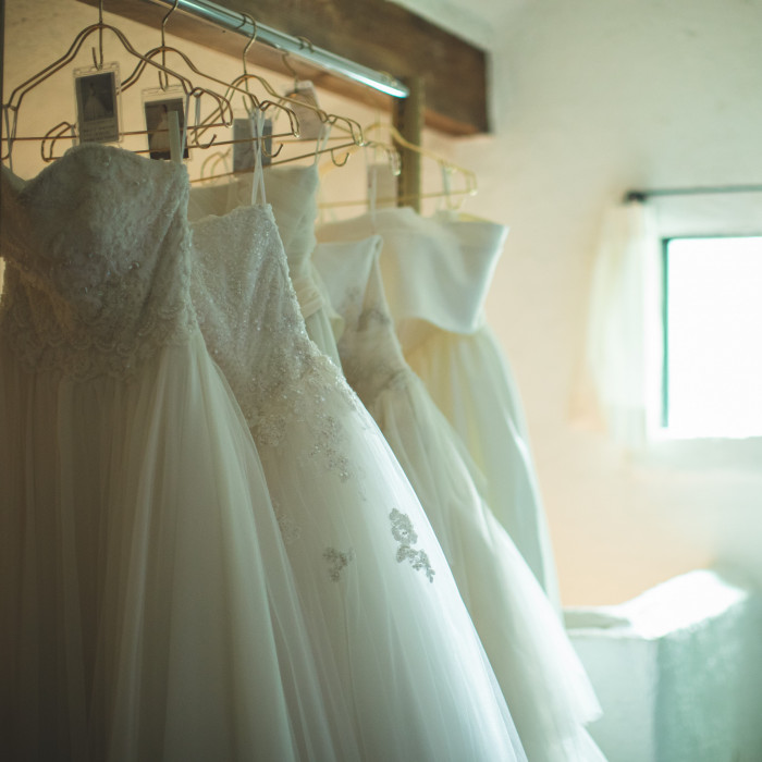 所狭しとならぶドレスの数々*インポート風からオーソドックスなウェディングドレスまで幅広く