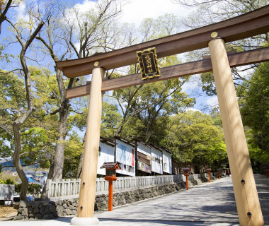 枚岡神社 境内