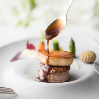 全組に*4万円相当試食&AMフェアで*人気カフェペアチケット（1万円相当）プレゼント