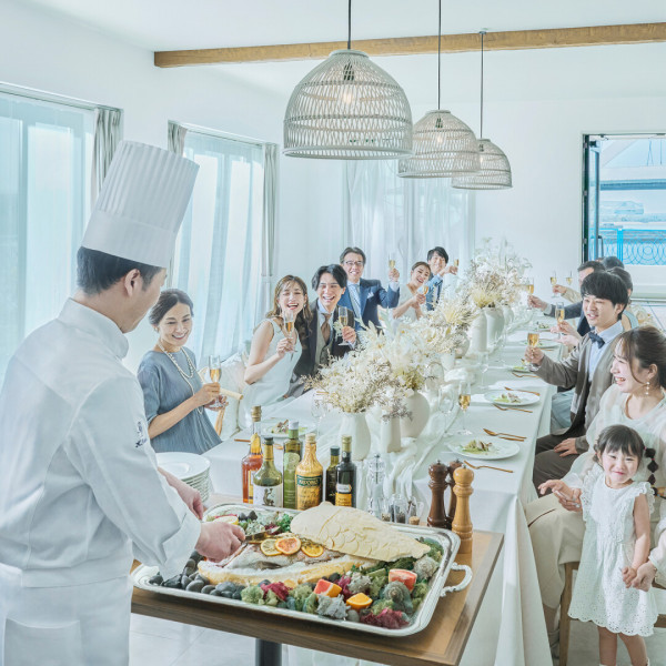【少人数専用会場OPEN】思い描いていた結婚式を彩るのは、海と空と爽やかな自然の空間