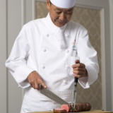 シェフが披露宴会場内にて行うカービングサービスは大好評