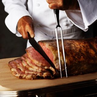 【月に1度の開催】至高のローストビーフ&炎の演出デザート試食×挙式体験