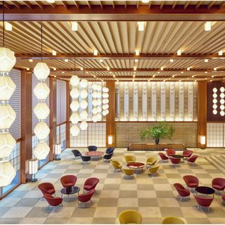 【オークラ牛ランチ】2組様限定!絶景ラウンジでハーフコース&全会場見学